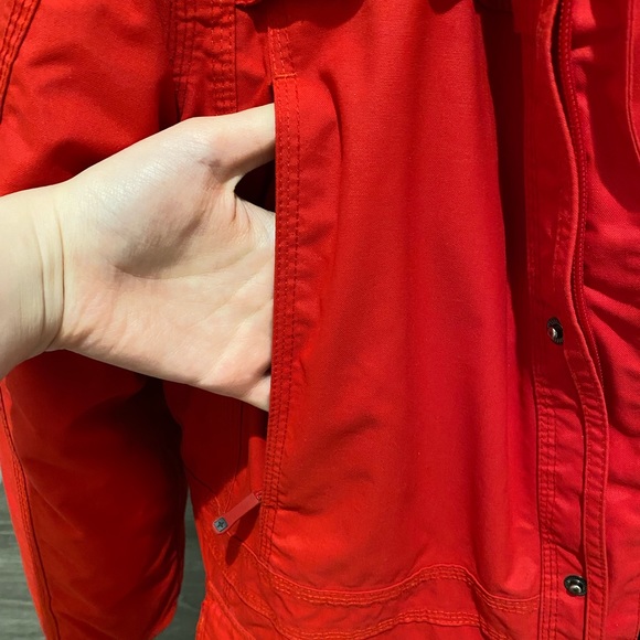 keeps you warm up to -60C (-76 °F), Water proof, Breathable, Adjustable fit. - Picture 7 of 10